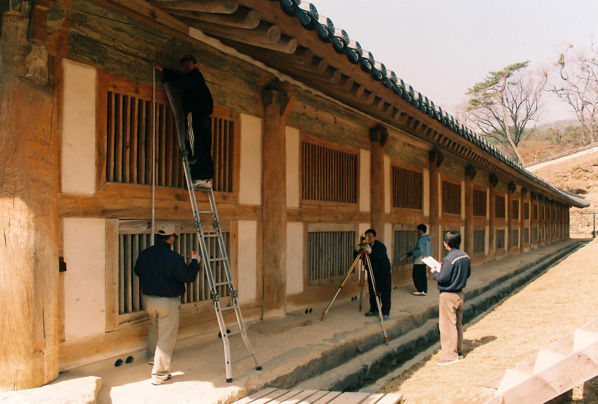 사찰보수