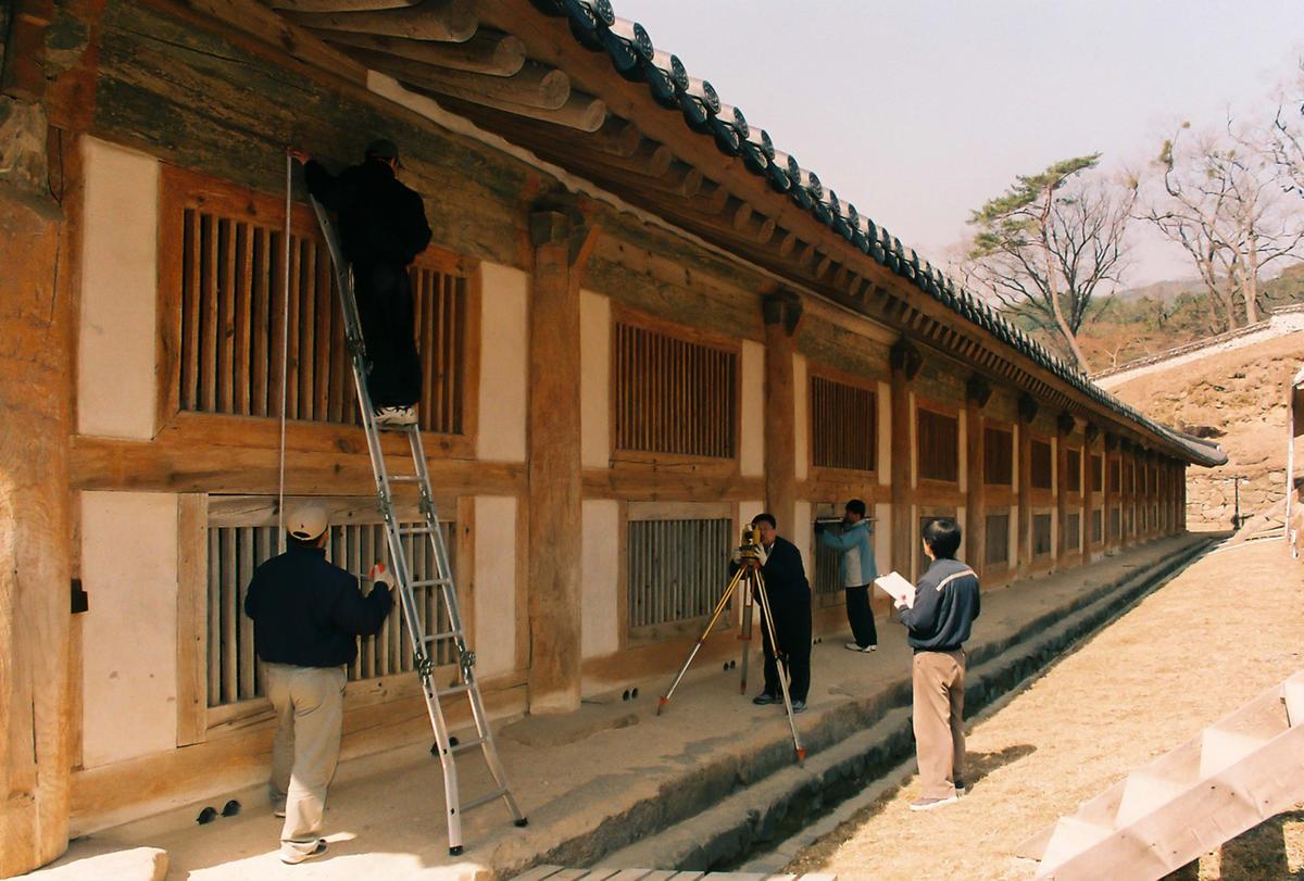 사찰보수