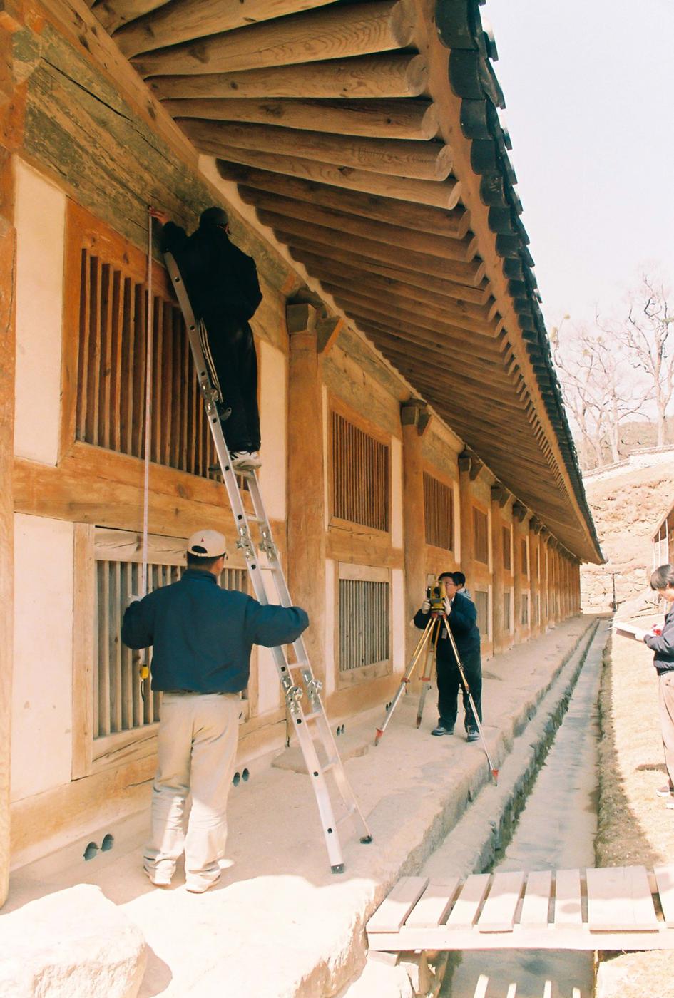 사찰보수