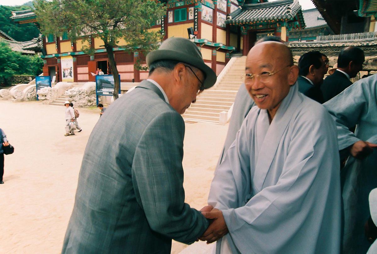 김영환장군 팔만대장경 수호공적비 제막식