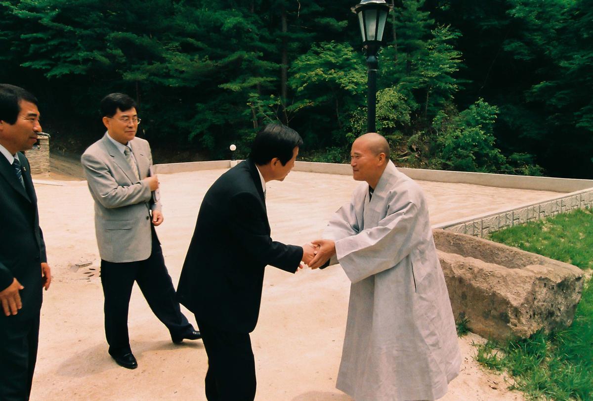 김영환장군 팔만대장경 수호공적비 제막식