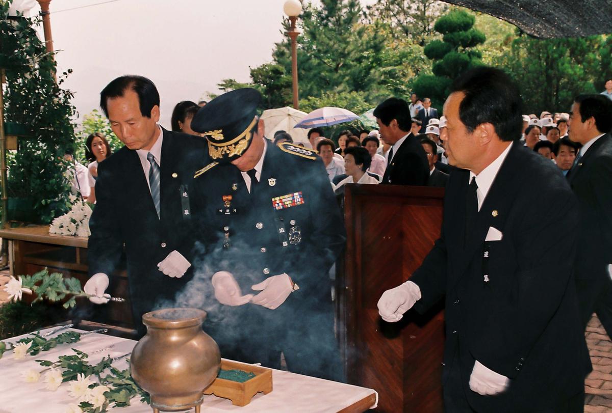 추모제