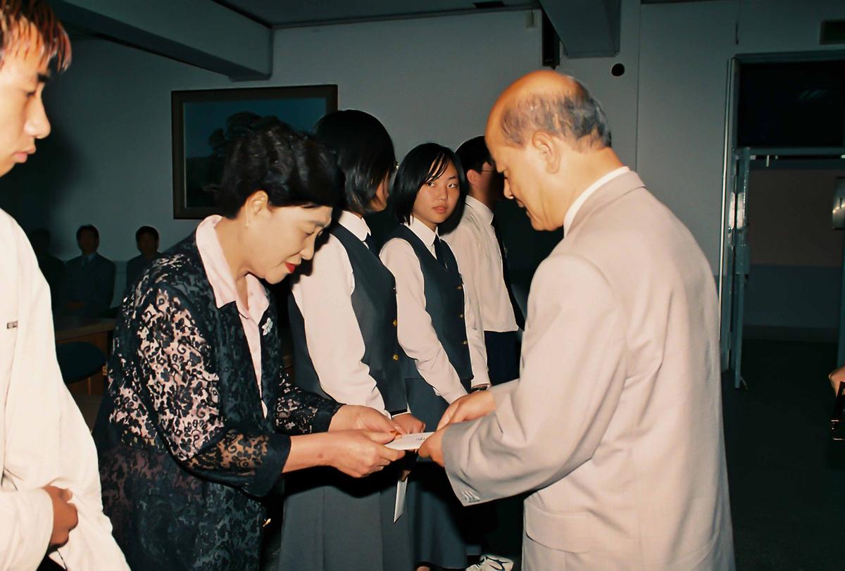 2001년도 2학기분 장학금 전달식
