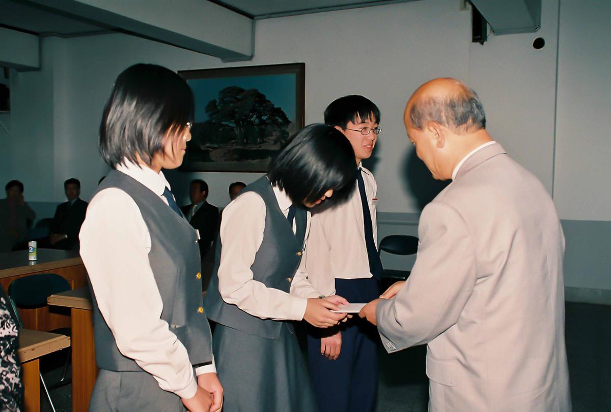 2001년도 2학기분 장학금 전달식
