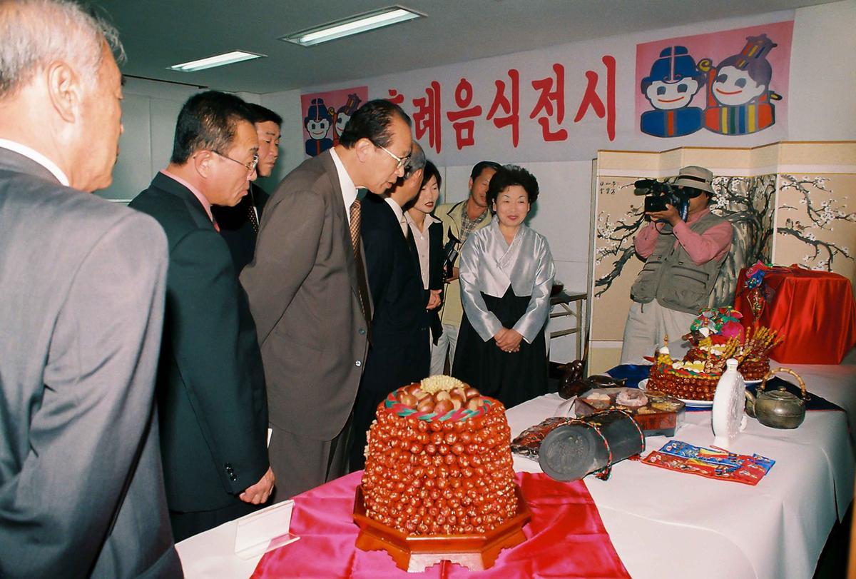 사군자 작품.혼례음식 전시