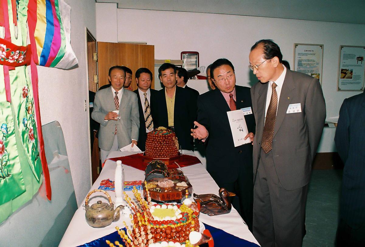 사군자 작품.혼례음식 전시