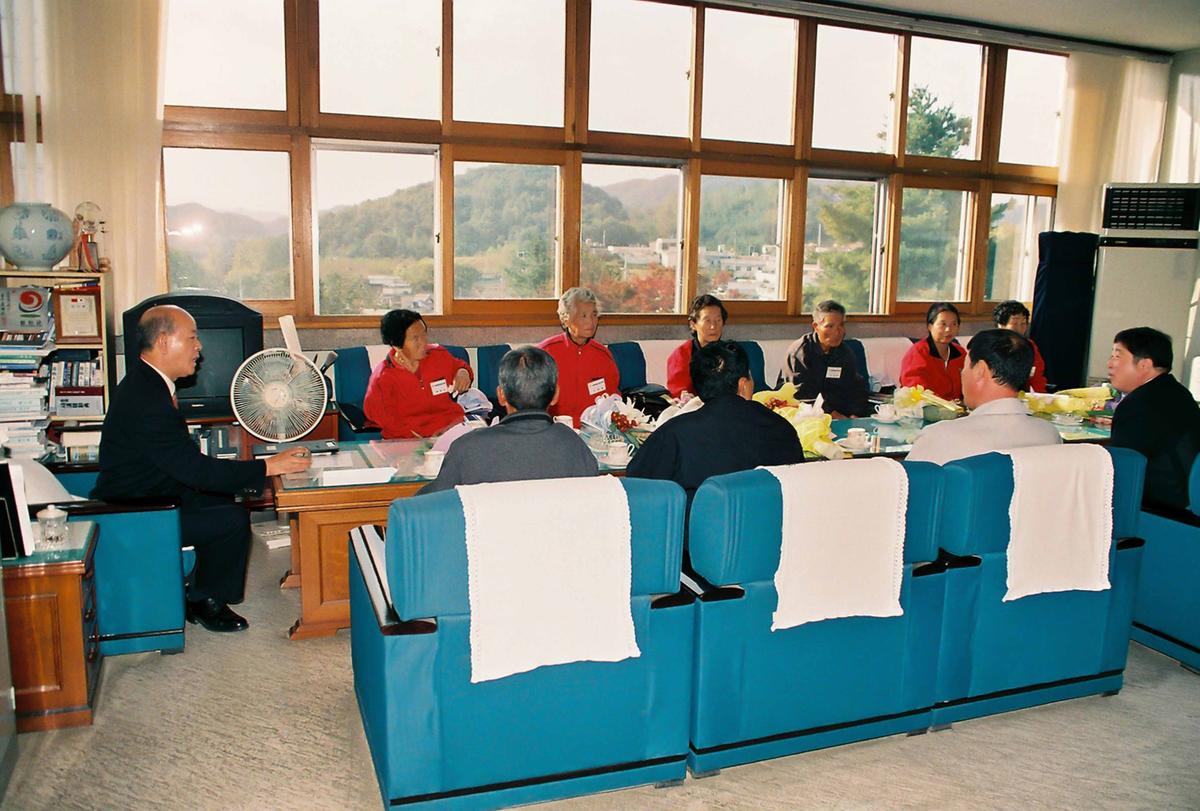 새 합천군기 개양식