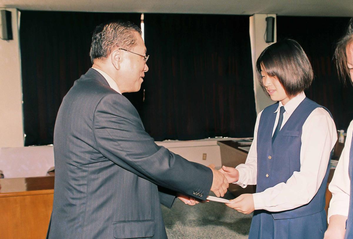2000년도 2학기분 장학금 전달식