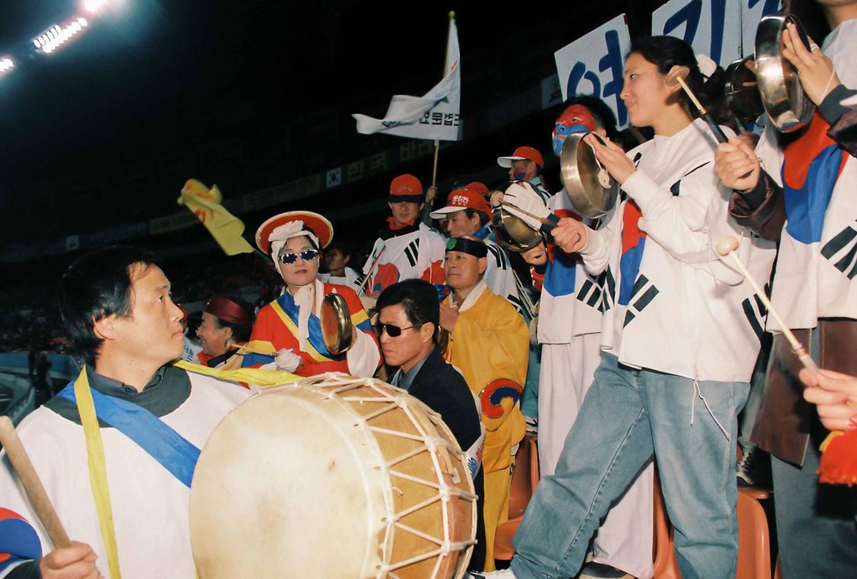 2002년 월드컵을 향하여 축구한군 관광합천