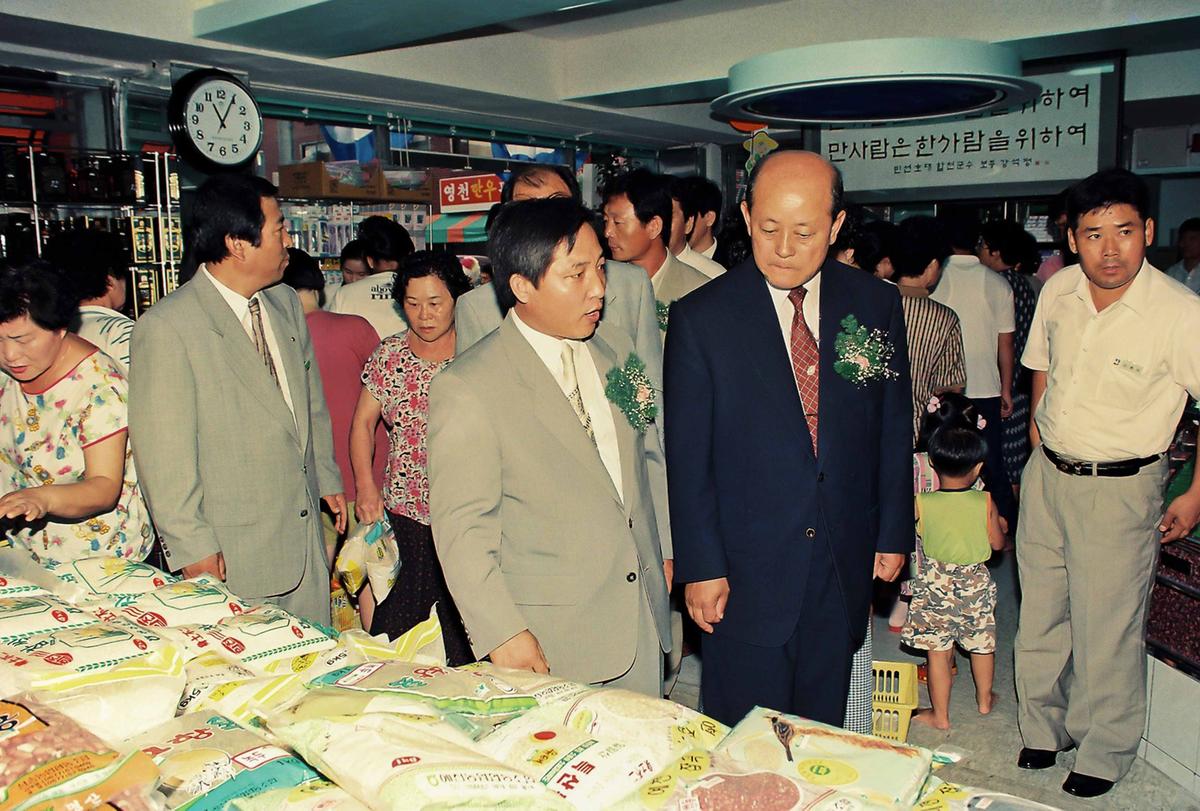 농,축산물 시범 판매장 개장|상세보기| 포토매니저