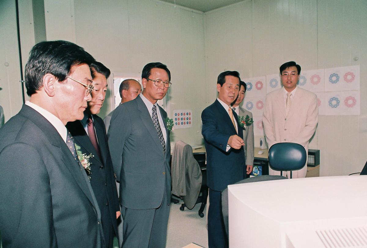 최첨단 신기술벤처기업 공장 준공식