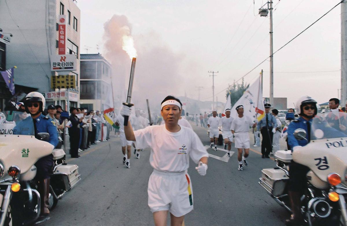 제78회 전국체육대회 성화 봉송단