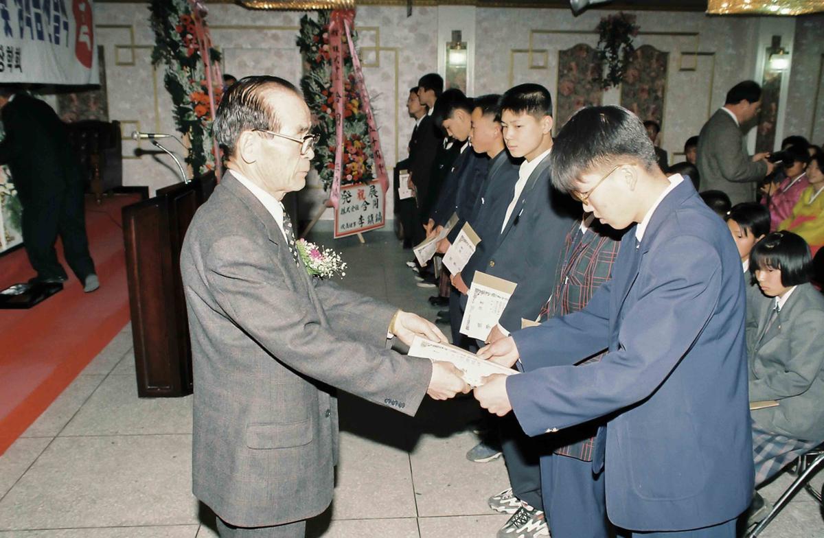 청원장학회 창립10주년 기념 및 장학금 전달식