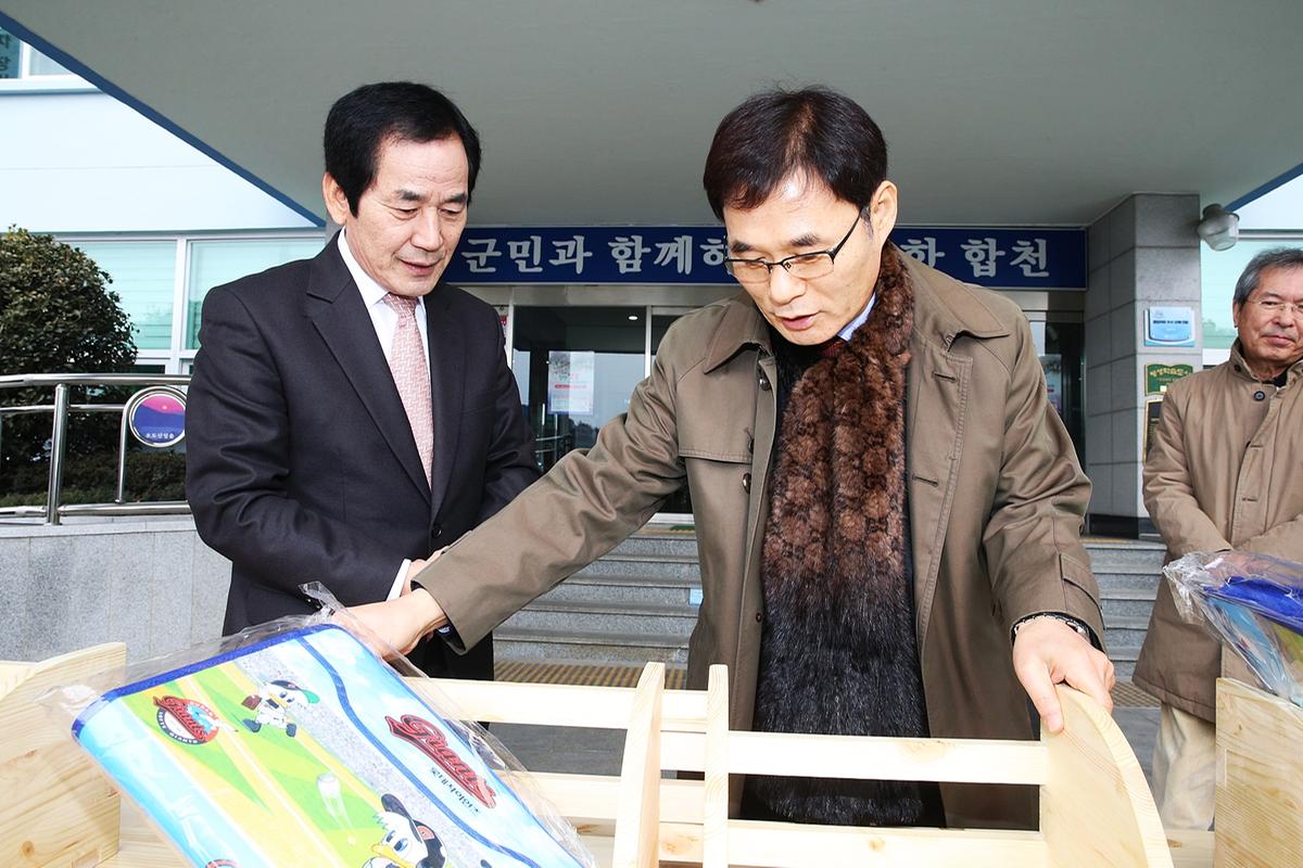 목린회이웃돕기성품기탁