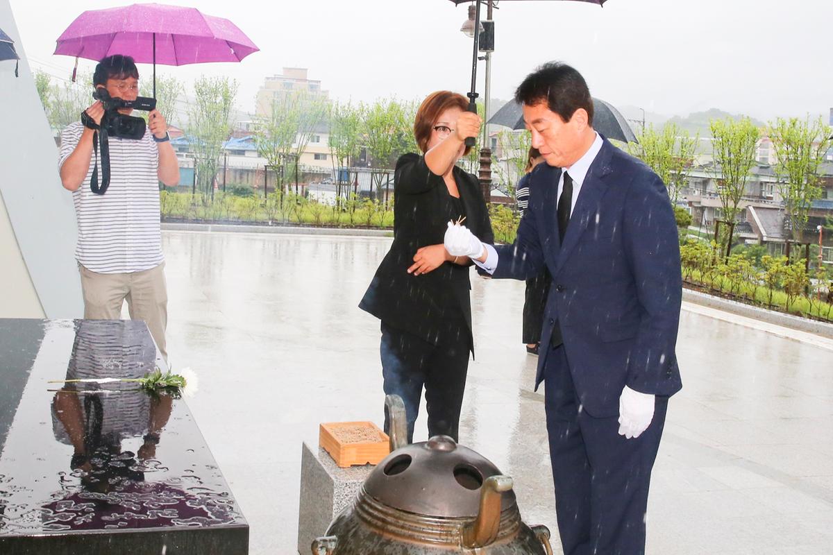 문준희군수 충혼탑참배