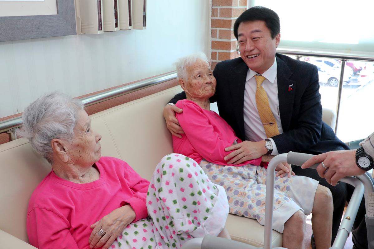 설 명절맞이 사회복지시설(청덕,적중,초계,율곡)방문