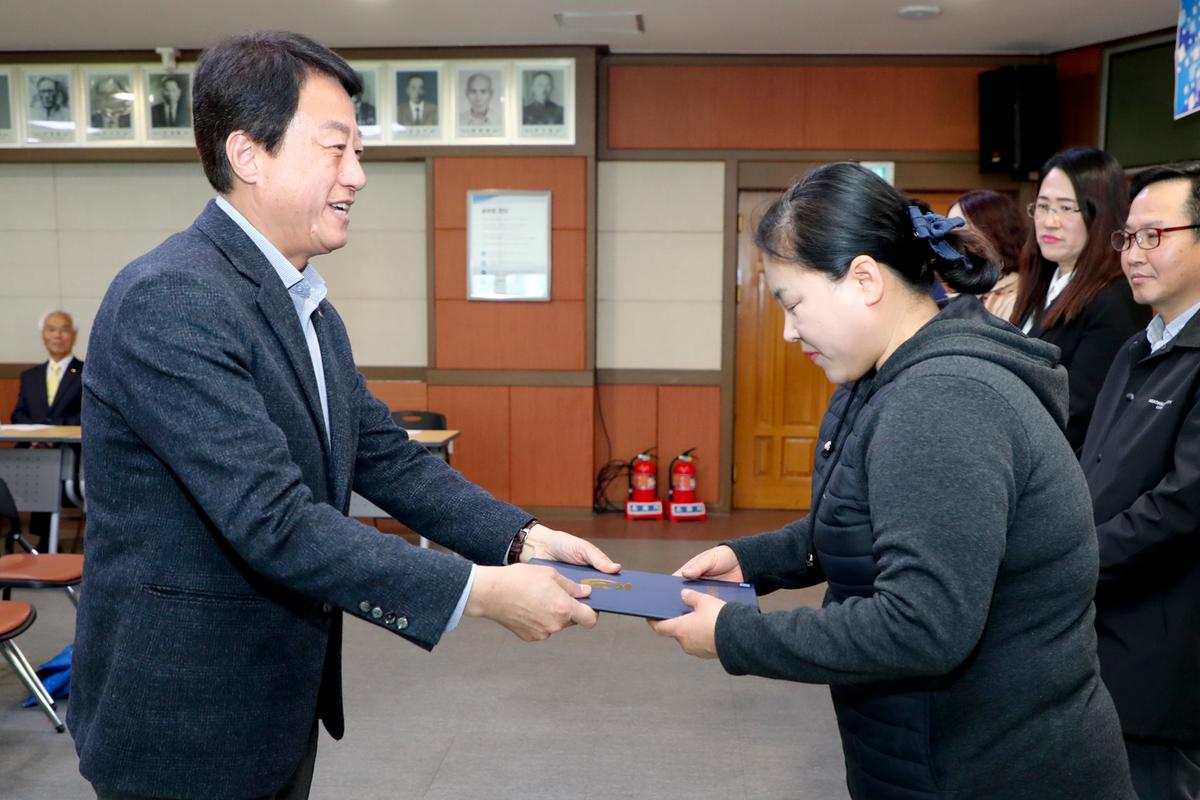 (사)합천군교육발전위원회 2019년 장학증서 전달식