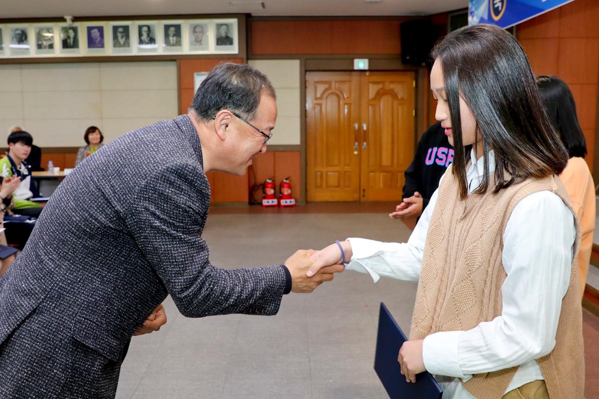 (사)합천군교육발전위원회 2019년 장학증서 전달식