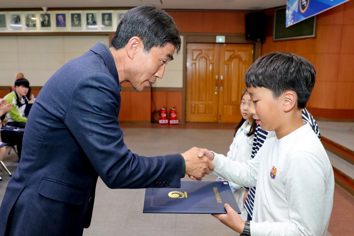 (사)합천군교육발전위원회 2019년 장학증서 전달식
