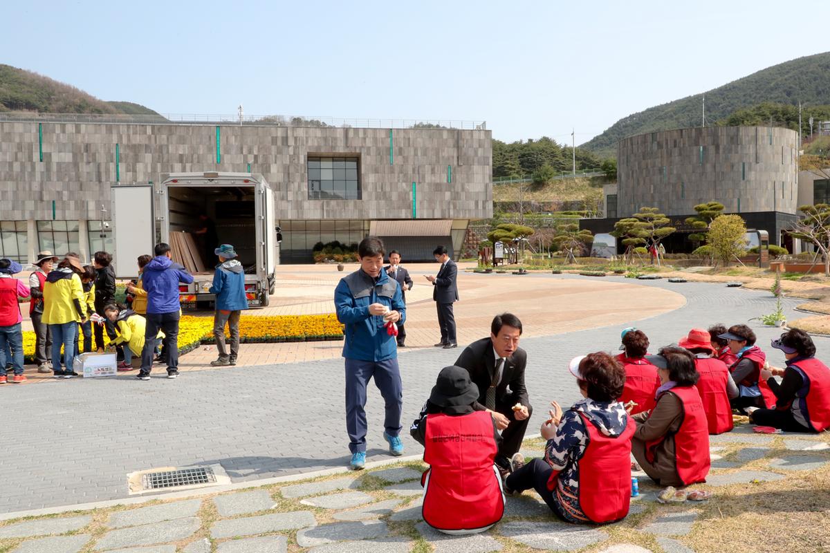 대장경테마파크 봄맞이 꽃단장