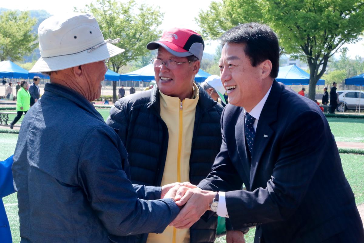 제11회 대한노인회 합천군지회장기 게이트볼 대회 및 제5회 한궁대회 개회식