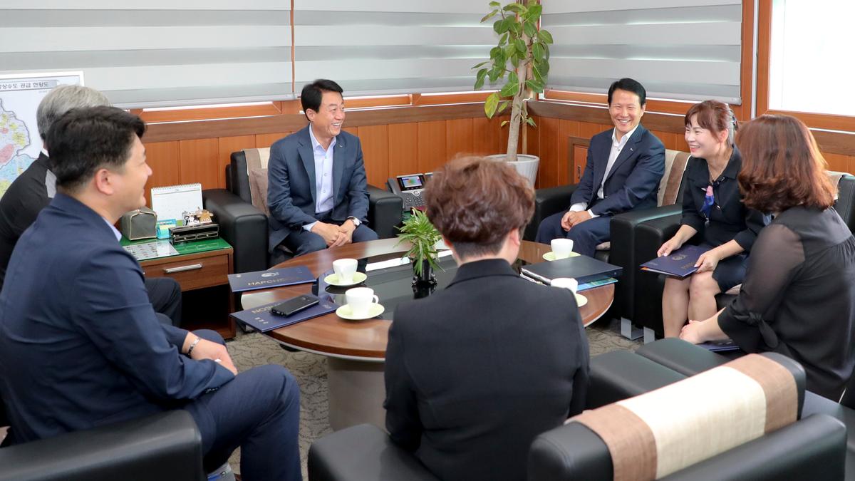 합천군 규제개혁위원회 위촉장 수여식