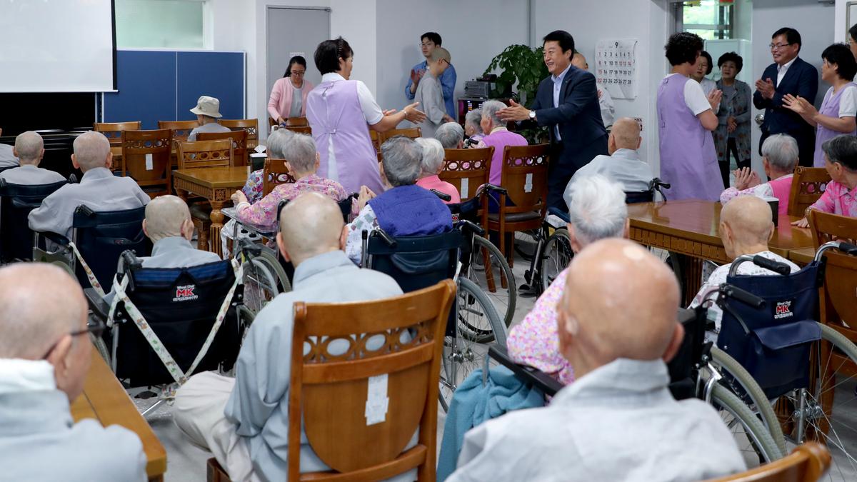 추석맞이 사회복지시설 위문 방문(에벤에,광명,원폭,애육원,노블하임)