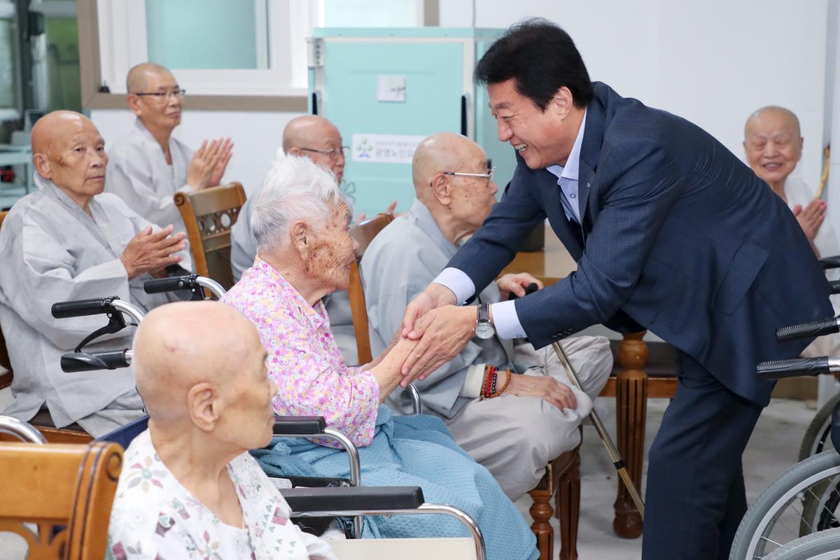 추석맞이 사회복지시설 위문 방문(에벤에,광명,원폭,애육원,노블하임)