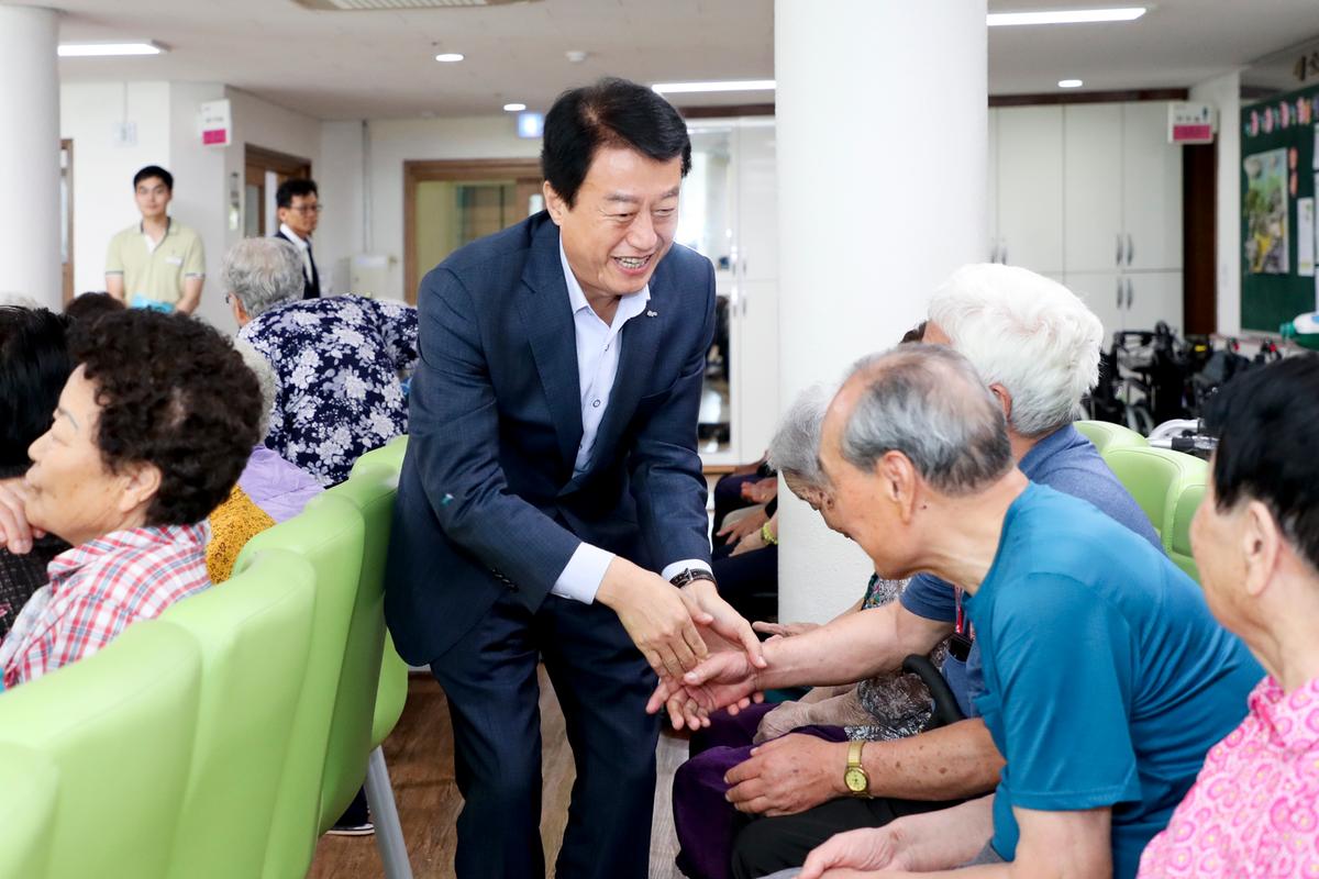 추석맞이 사회복지시설 위문 방문(에벤에,광명,원폭,애육원,노블하임)
