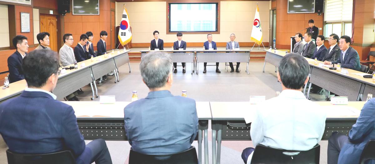 한국바둑리그 수려한 합천팀 선수단 방문