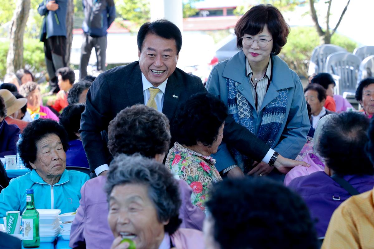 가회면 노인의 날 기념식 및 경로위안잔치