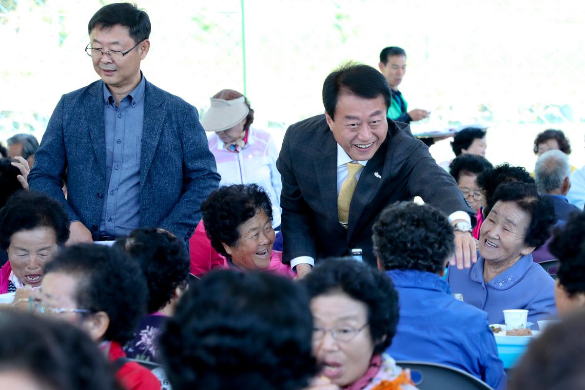 가회면 노인의 날 기념식 및 경로위안잔치