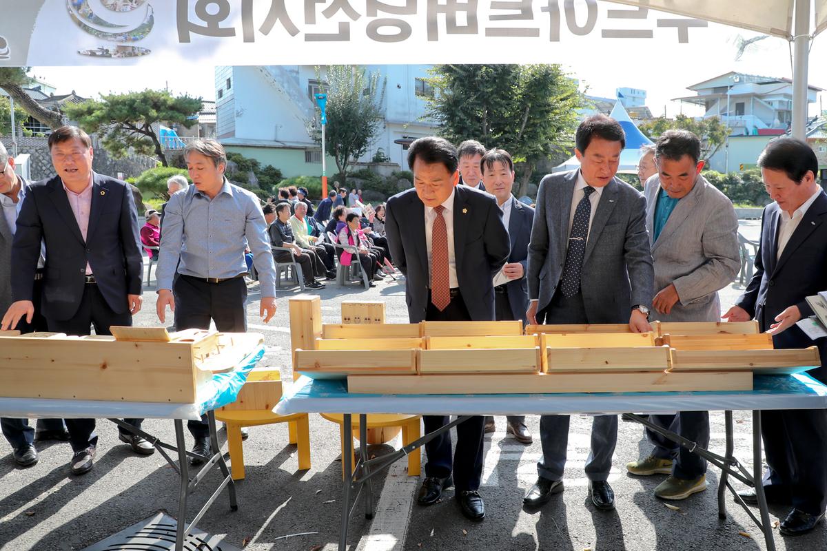 마을지기목공소 전시회 및 우드마켓 행사