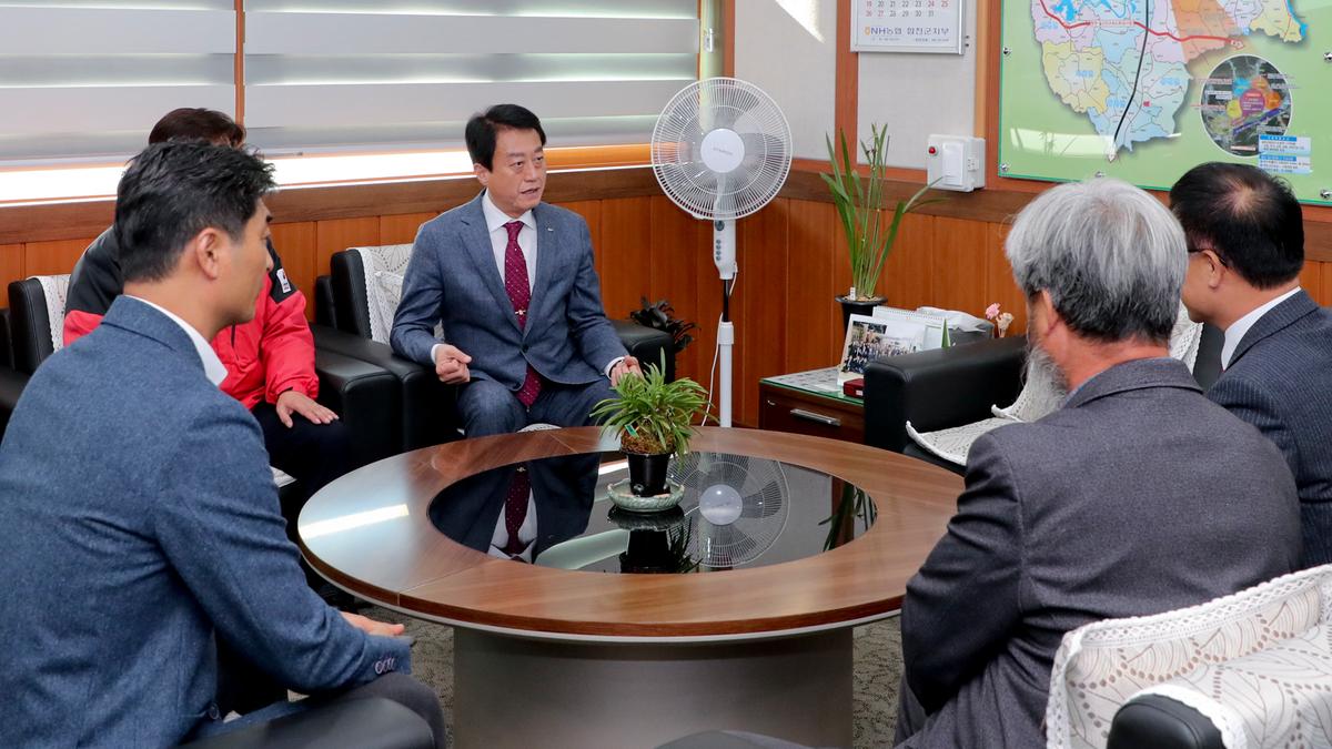이웃돕기성금기탁 및 아너 소사이어티 가입식