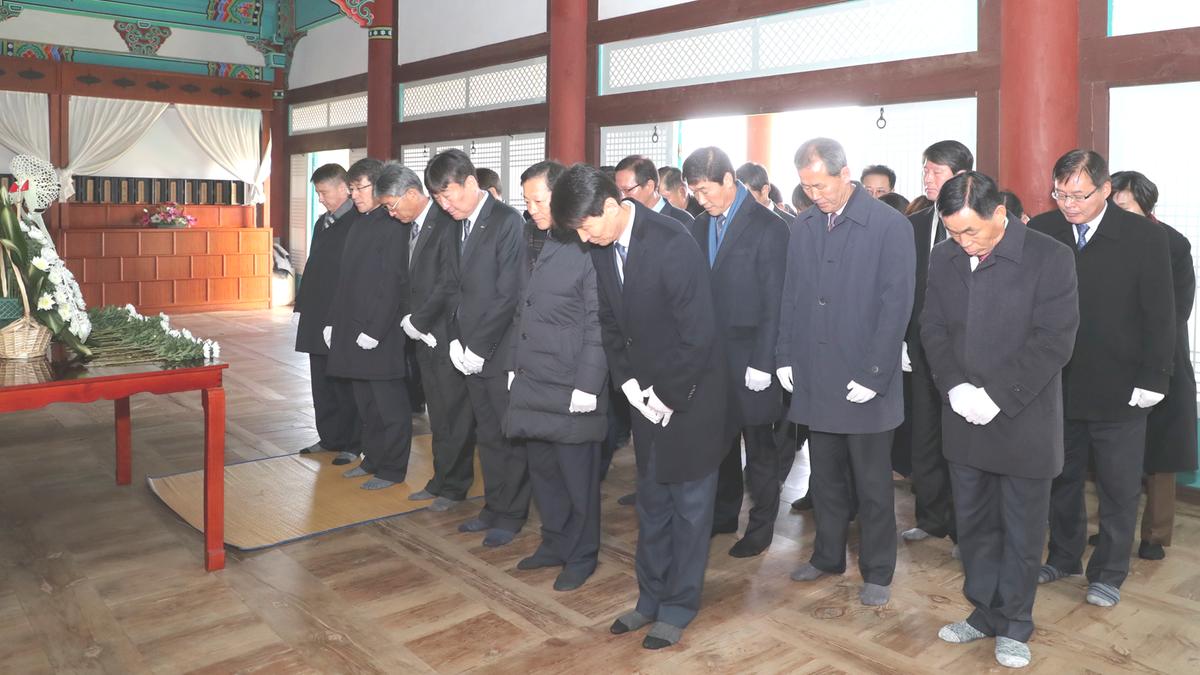 충혼탑, 3.1운동기념탑, 창의사 참배