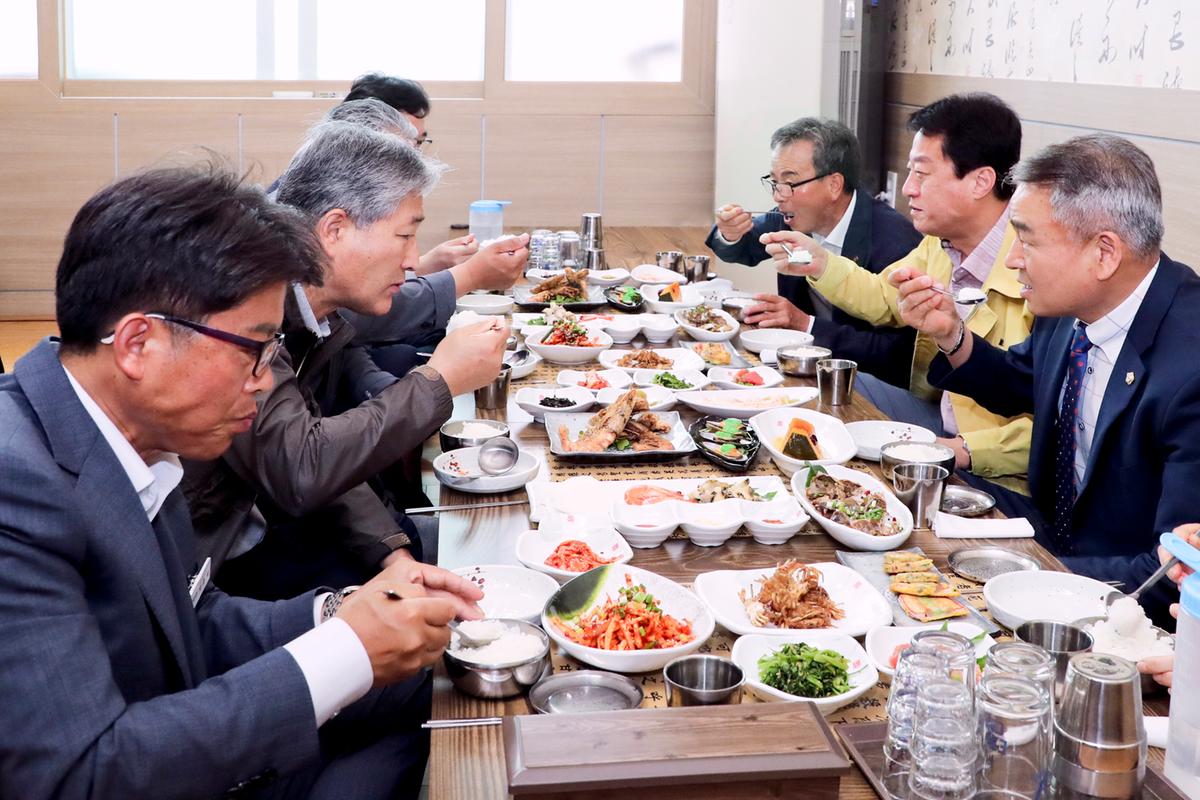 영호진미 제1호 사용업소 현판식