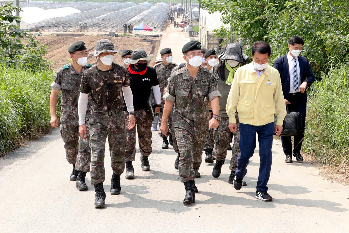 서욱 육군참모총장 수해현장 방문