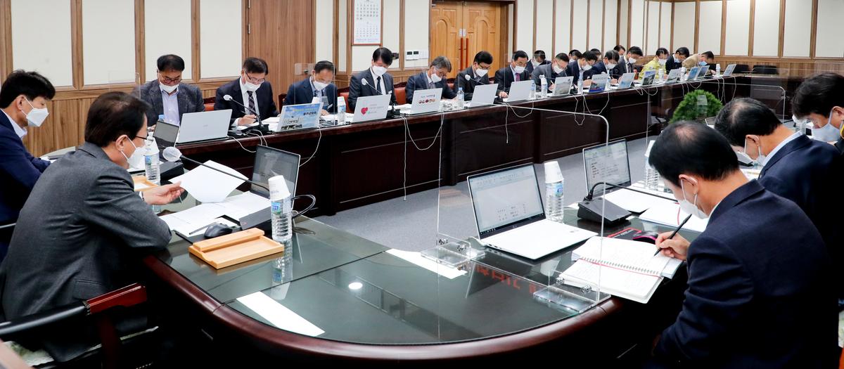 군수주재 간부회의