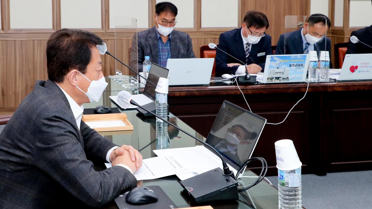 군수주재 간부회의