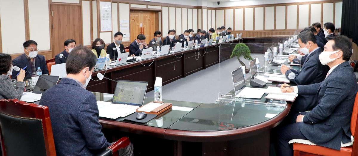 군수주재 간부회의