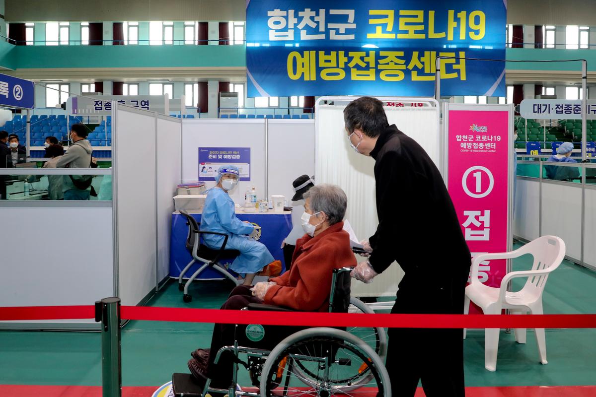 75세 이상 코로나19백신 예방접종
