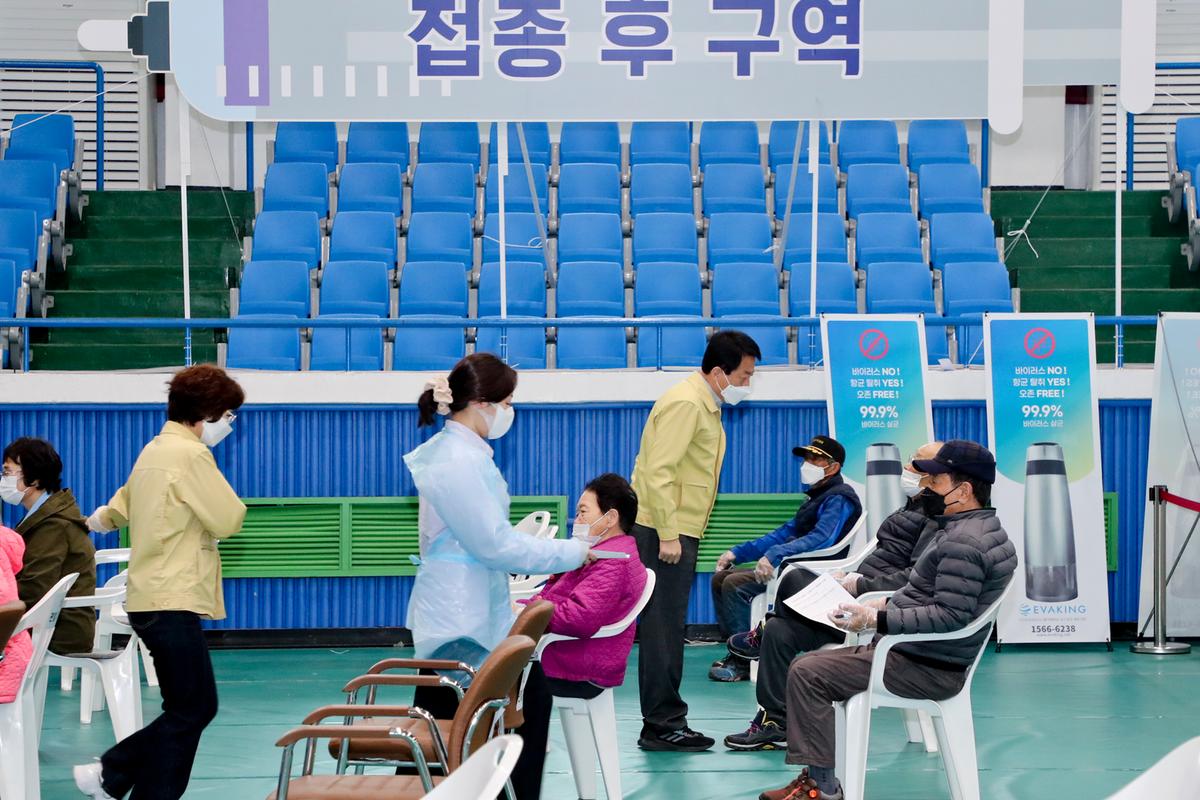 75세 이상 코로나19백신 예방접종센터 방문