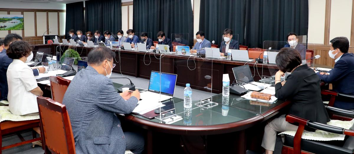 군수주재 간부회의