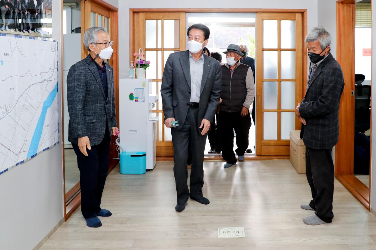 치매안심마을 및 쉼터 새단장식