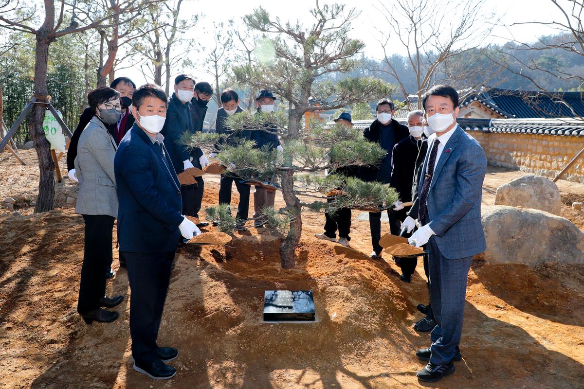 조식선생 생가 복원사업 준공 기념식수 식재