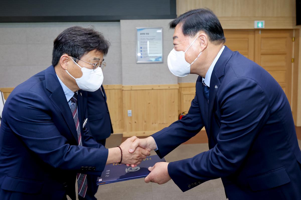 임용장 교부