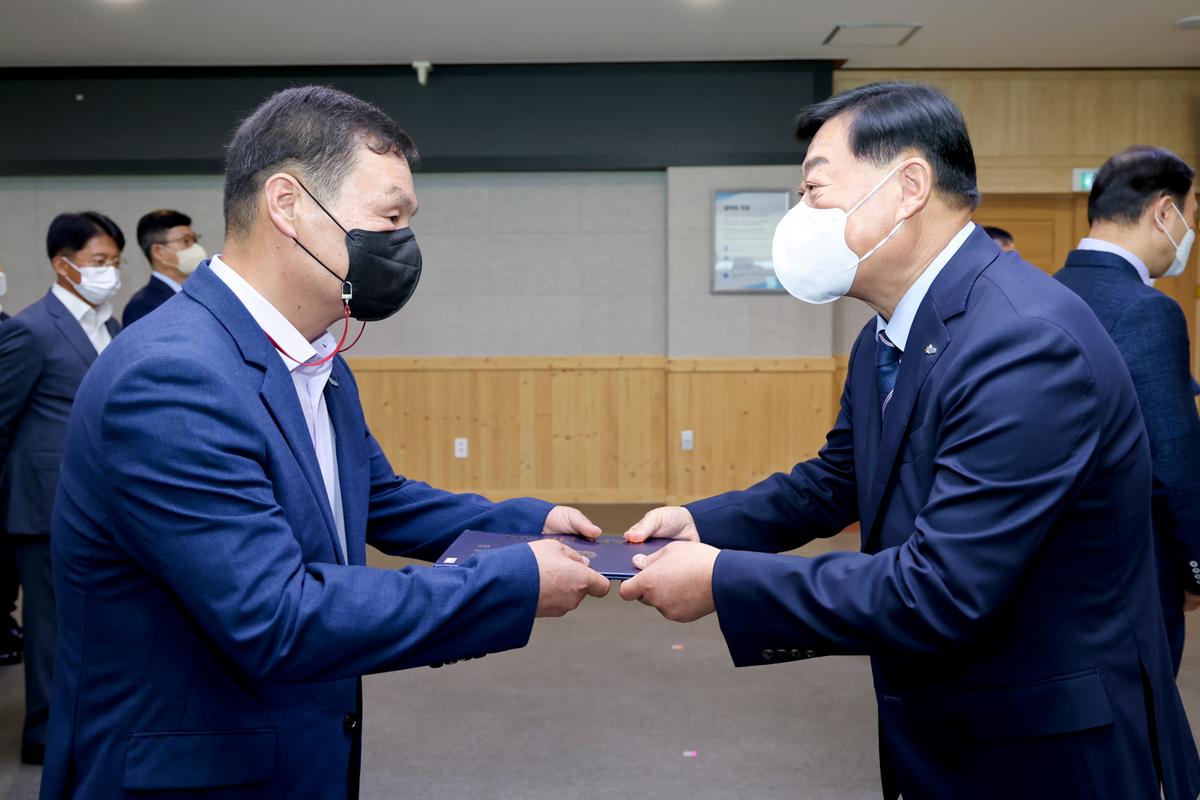 임용장 교부