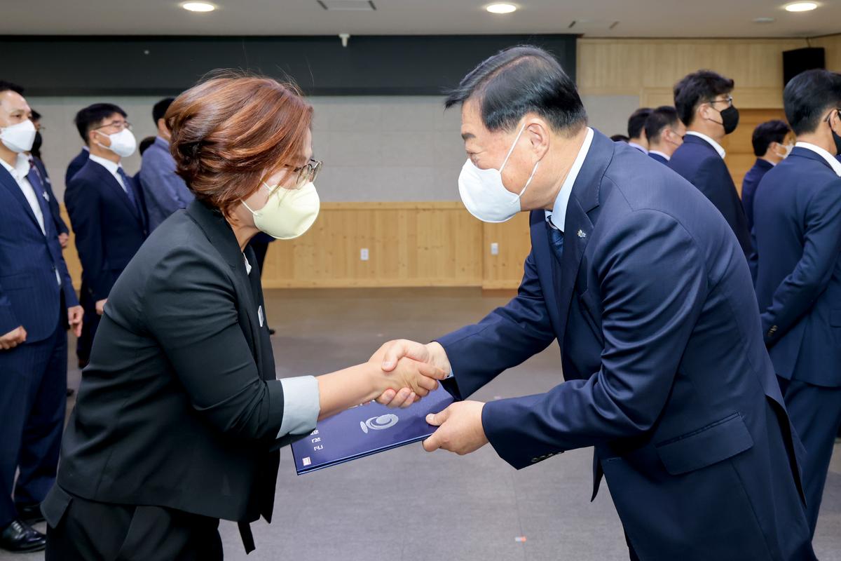 임용장 교부