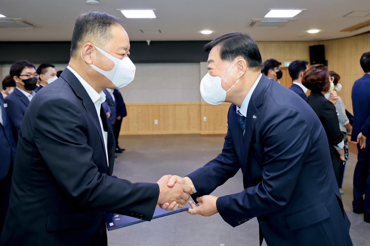 임용장 교부