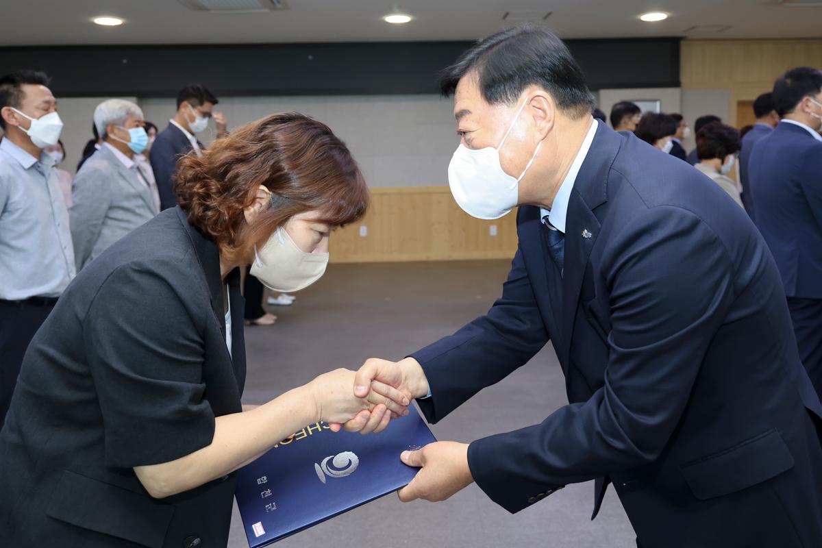 임용장 교부